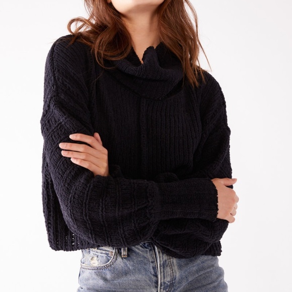 HP💝Free People Be Yours Pullover in black xs